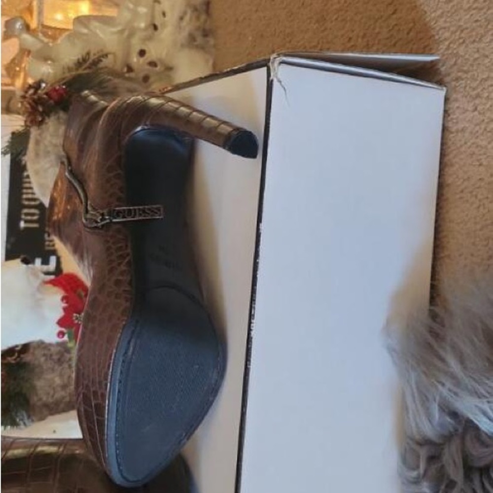 GUESS Boot heels - Picture 5 of 7
